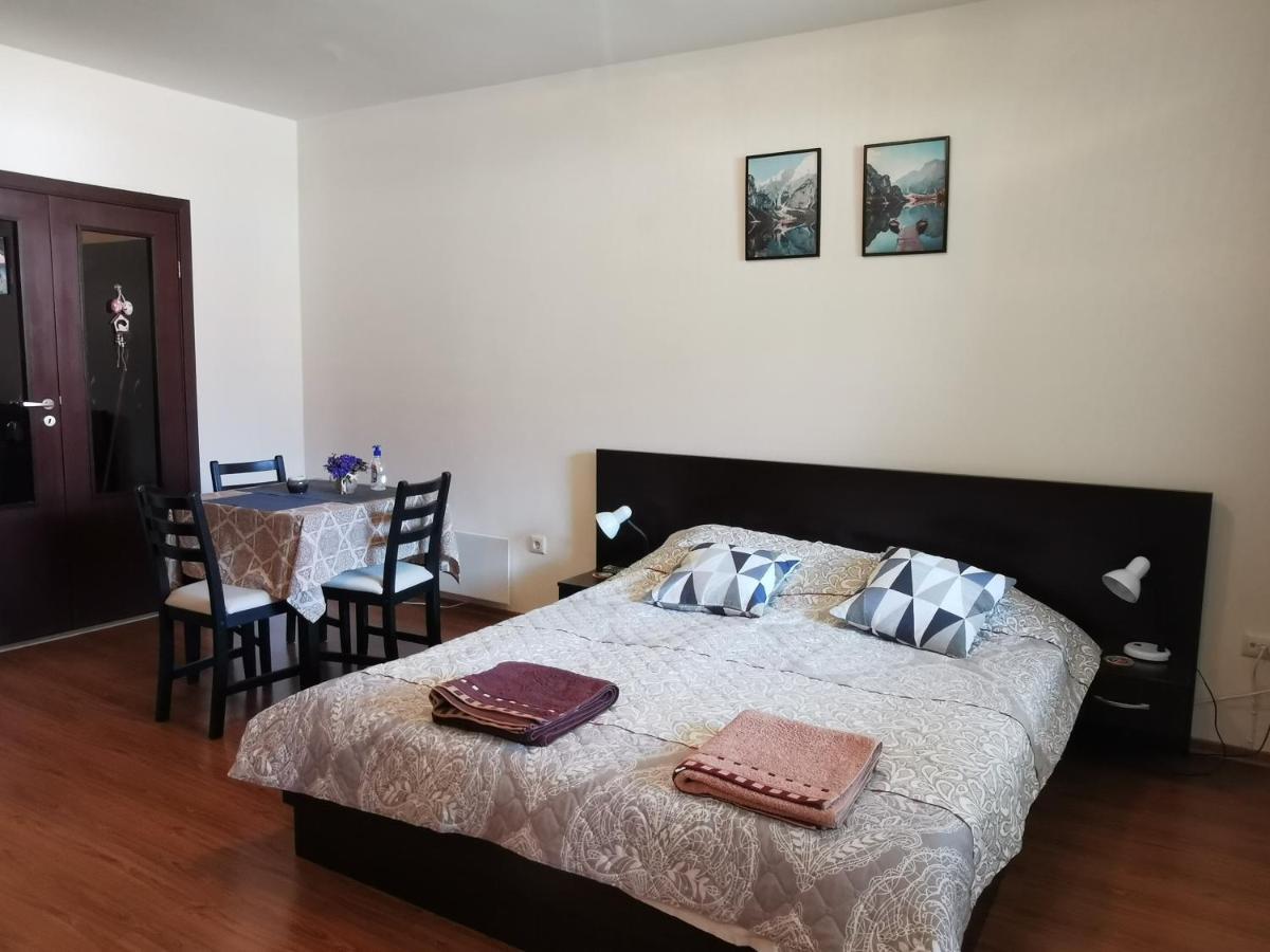 Sunny Studio Apartment - Few Steps From Gondola Bansko Bagian luar foto